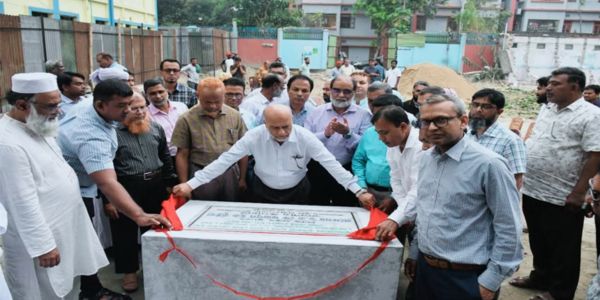 বাকৃবিতে ‘কৃষিকন্যা হল’ এর দ্বিতীয় ফেজের ভিত্তিপ্রস্তর স্থাপন